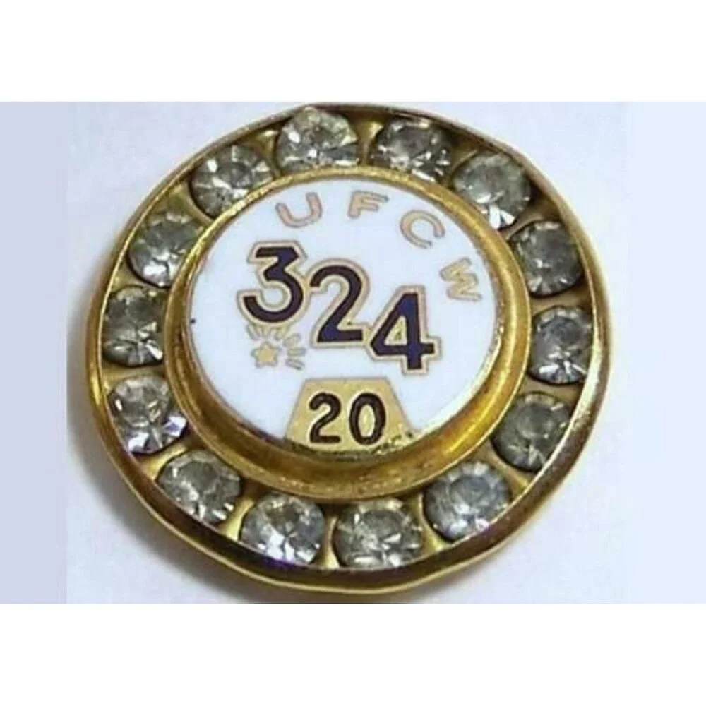 UFCW 324,Retail Clerks Union  20 year ,Pin w/14 stones